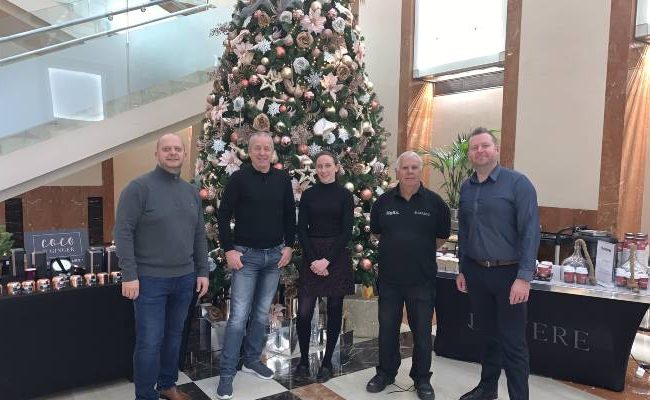 Merry Christmas from the 1 Westferry Circus team!