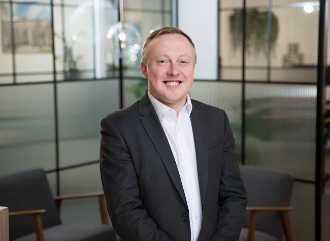 Tom Amos and Sid Newbon Promoted to Business Unit Directors – Associates